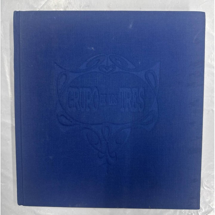 Grupo de los tres. . Ilustrado con fotografías color obra artística